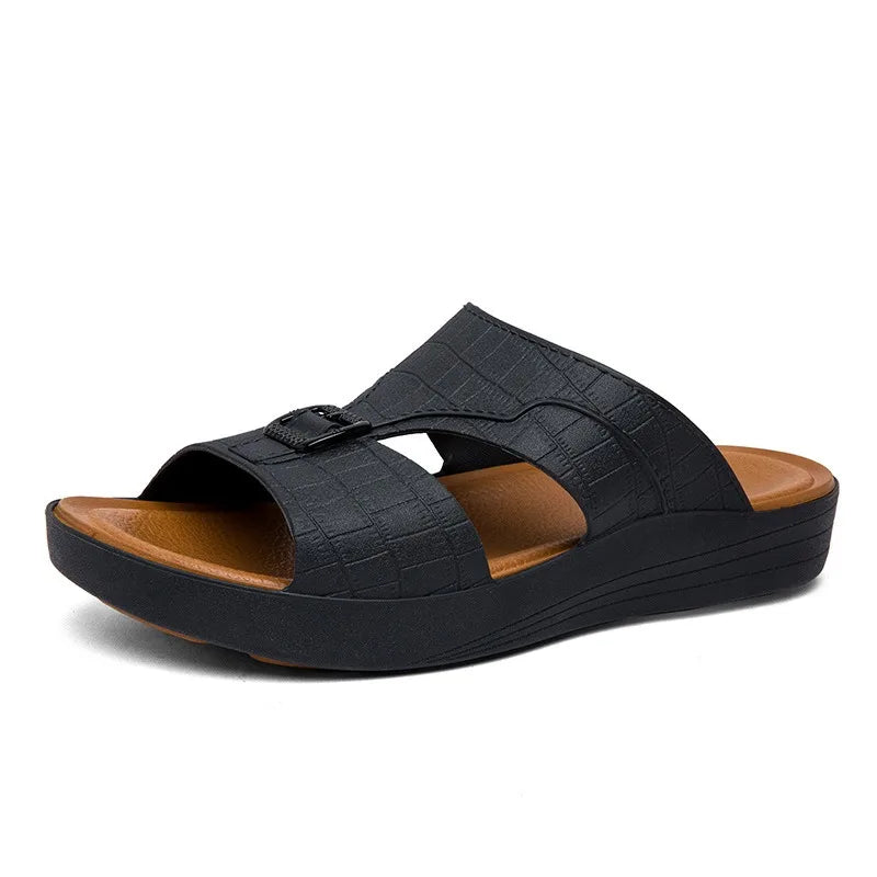 New Men's outdoor home slippers, sports and leisure shoes, men's beach slippers, anti slip and wear-resistant leather slippers