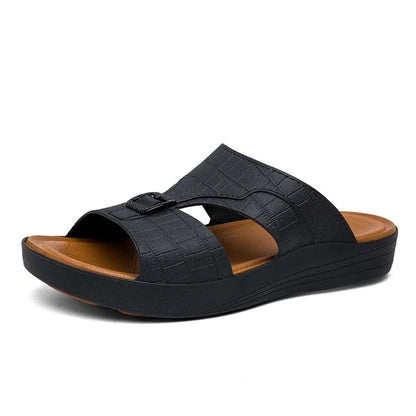 New Men's outdoor home slippers, sports and leisure shoes, men's beach slippers, anti slip and wear-resistant leather slippers